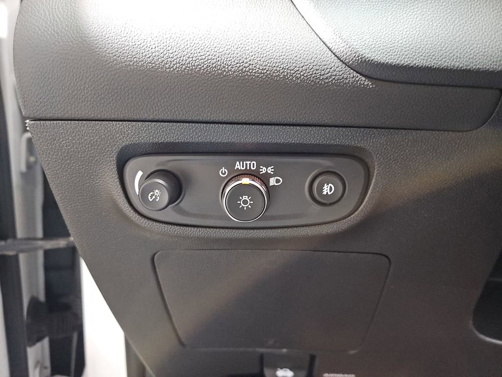 Certified 2022 Buick Encore GX Select w/ Sport Touring Package image 32