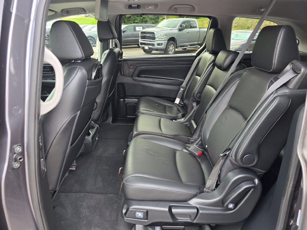 Used 2023 Honda Odyssey Touring image 12