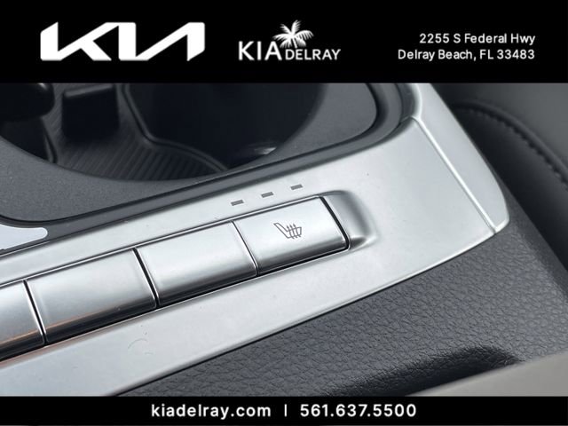 New 2026 Kia Carnival EX image 24