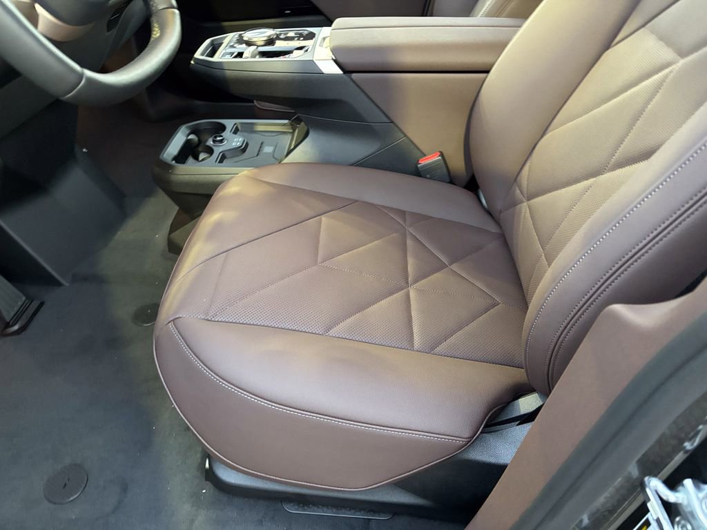 Used 2026 BMW iX xDrive45 image 15