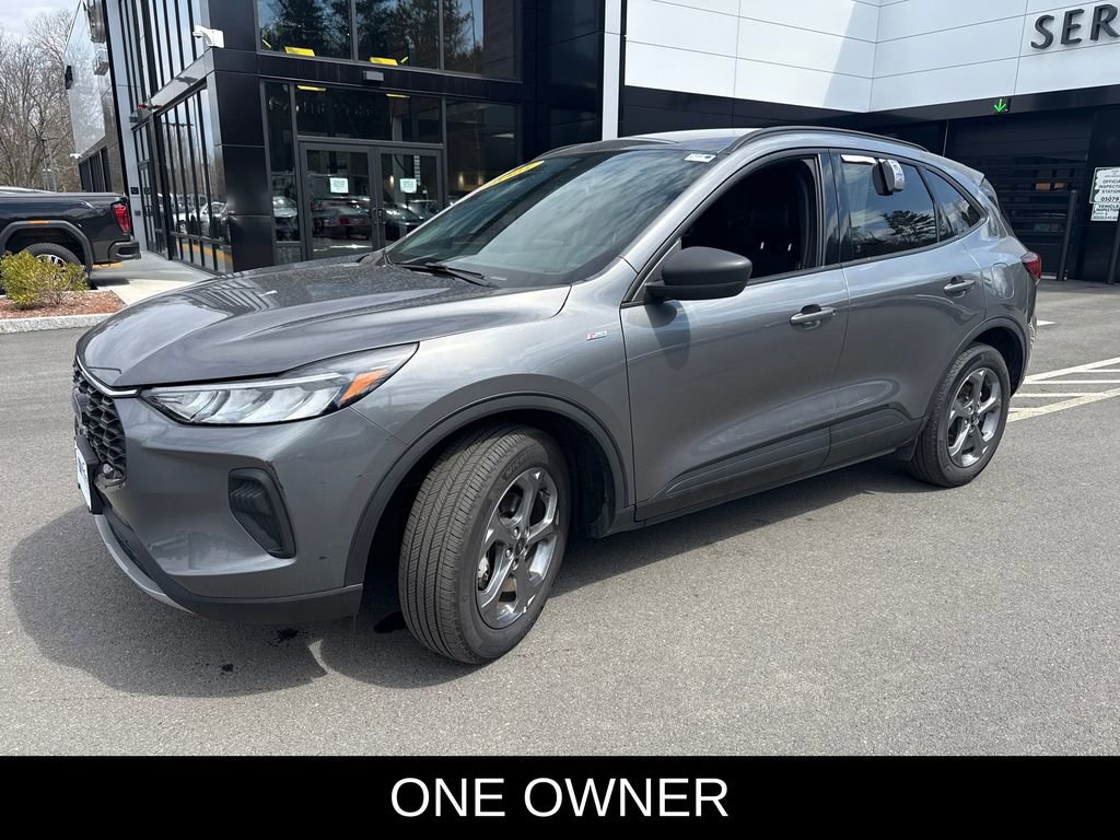 Used 2025 Ford Escape ST-Line AWD/4WD image 1