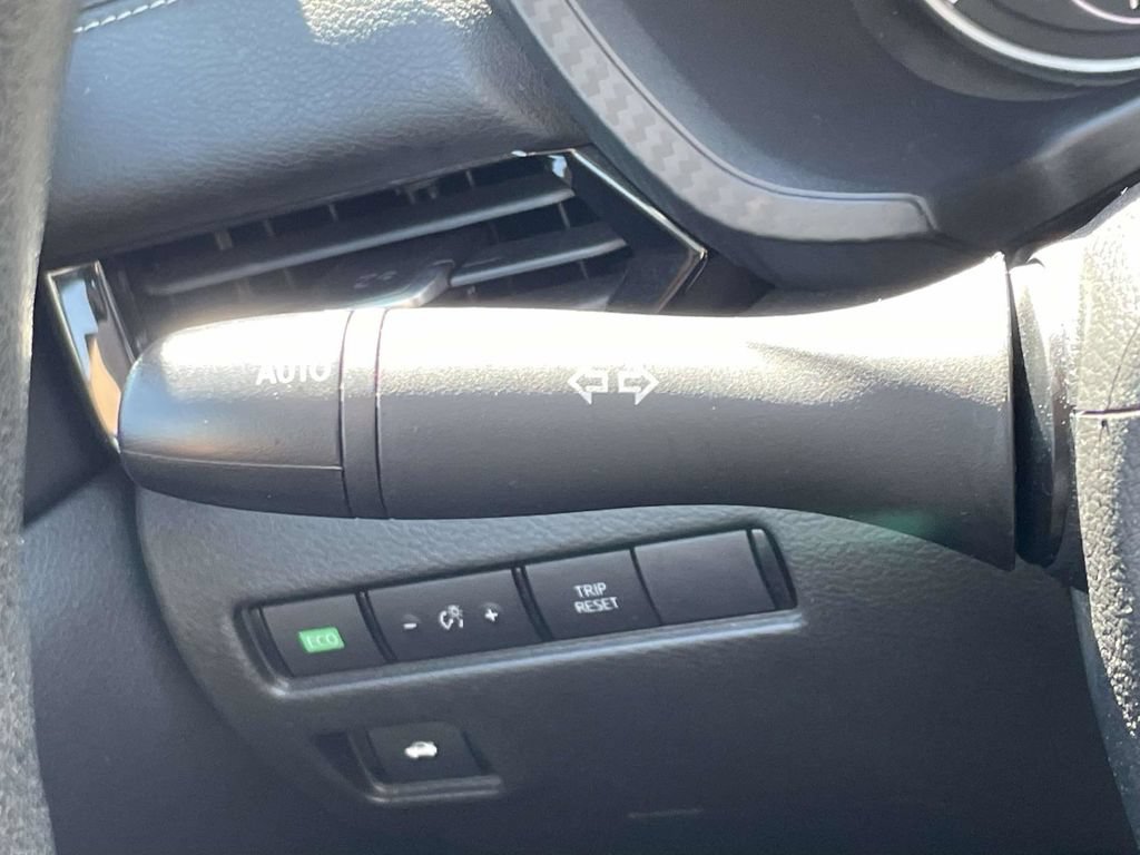 Used 2024 Nissan Sentra SV FWD image 31
