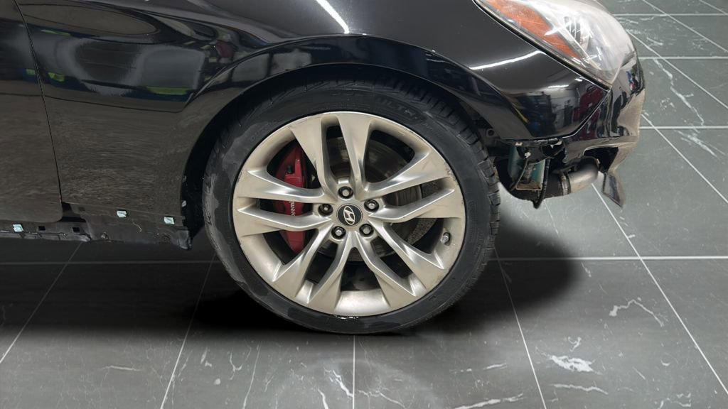 Used 2013 Hyundai Genesis 2.0T RWD image 9