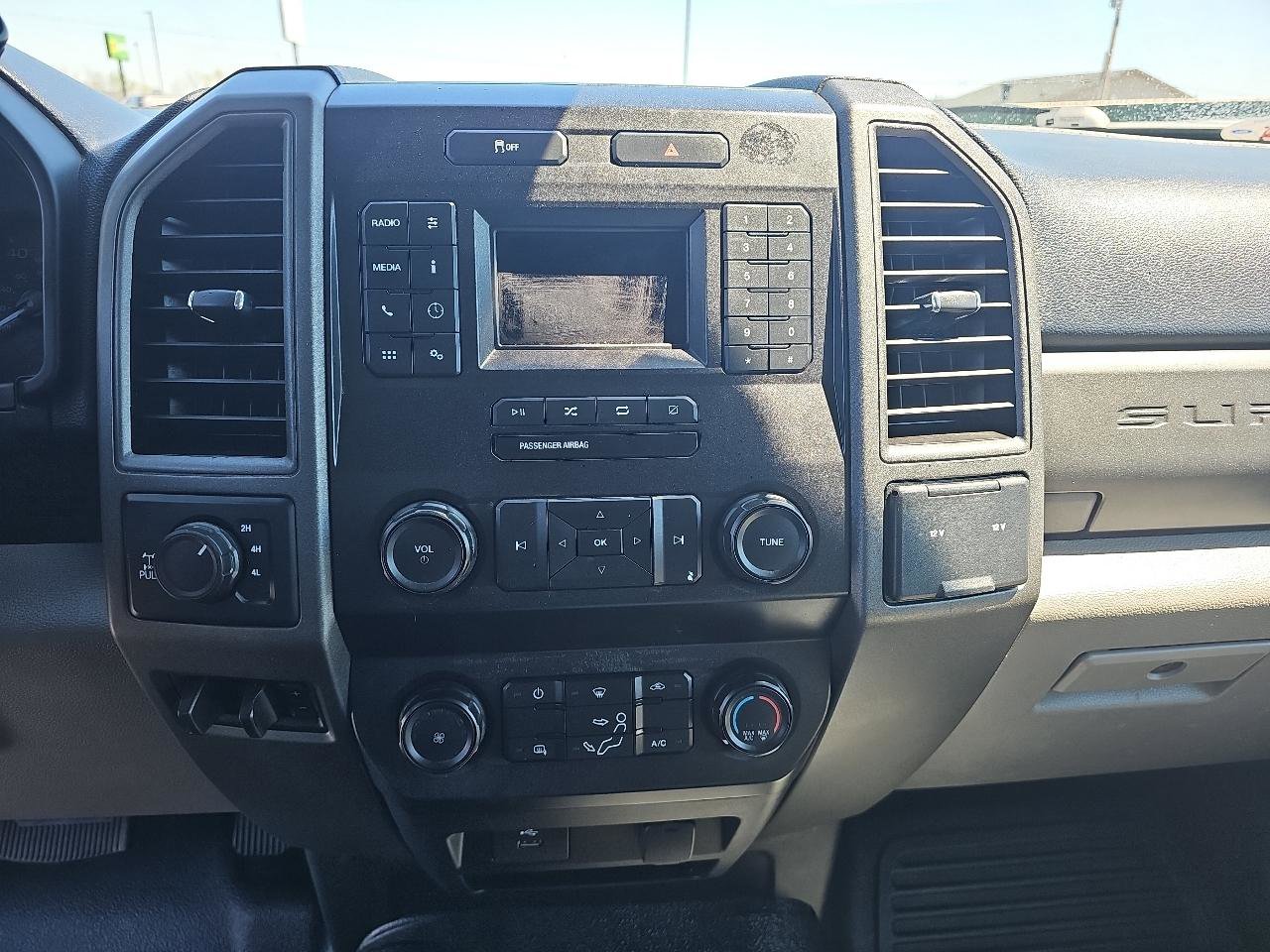Used 2021 Ford F250 XL w/ STX Appearance Package AWD/4WD image 13