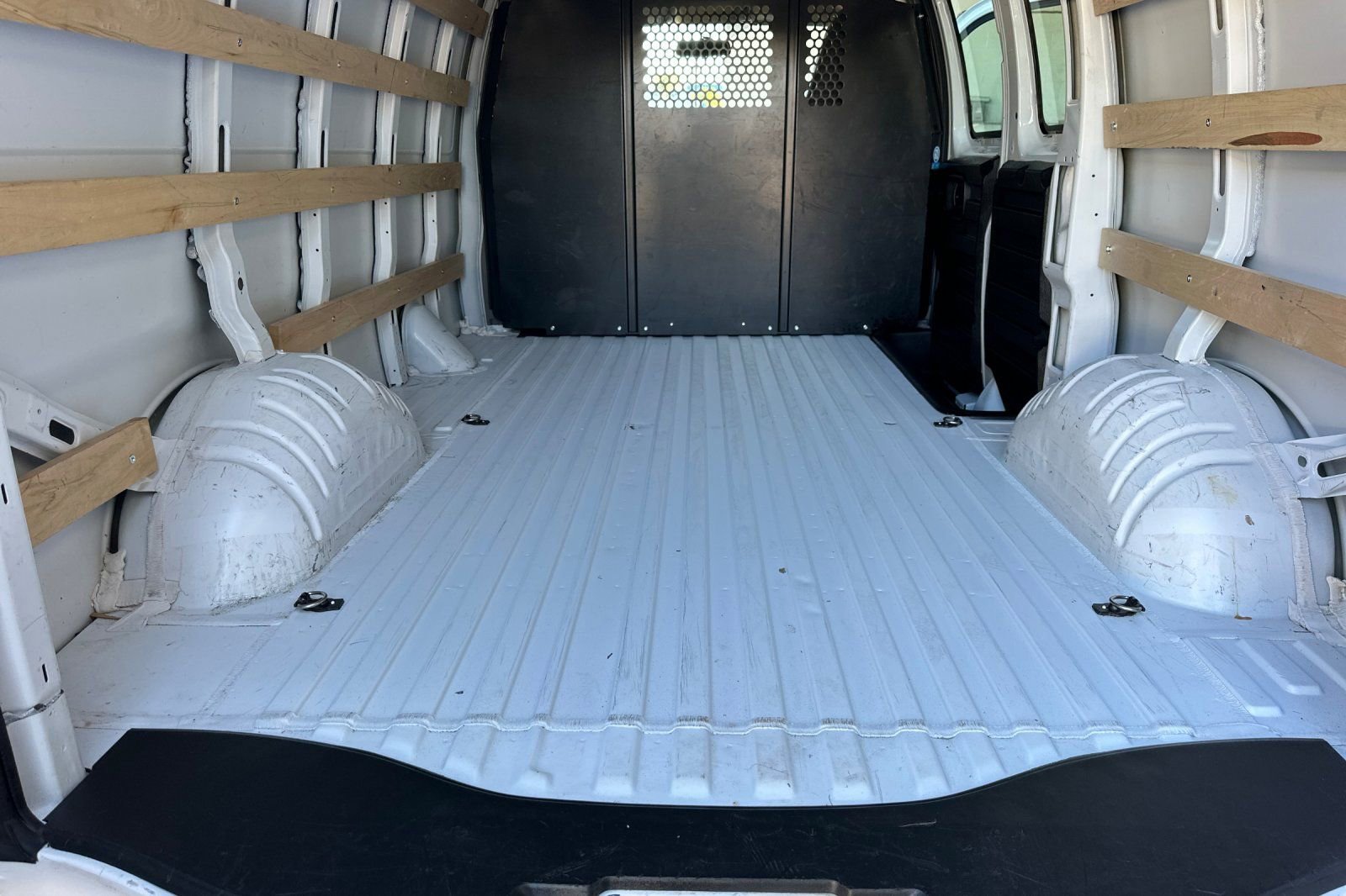 Certified 2024 Chevrolet Express 2500 w/ Driver Convenience Package image 15