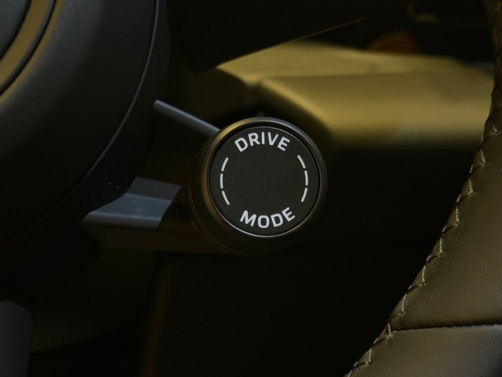 New 2025 Porsche Macan 4S Electric image 24