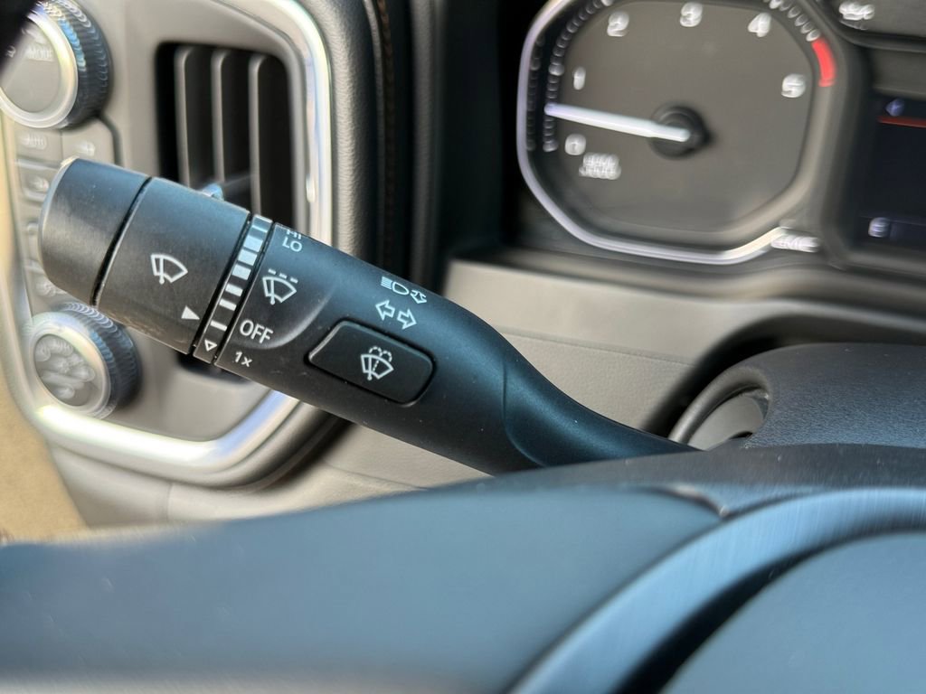 Used 2023 GMC Sierra 2500 AT4 w/ Gooseneck/5TH Wheel Package image 29