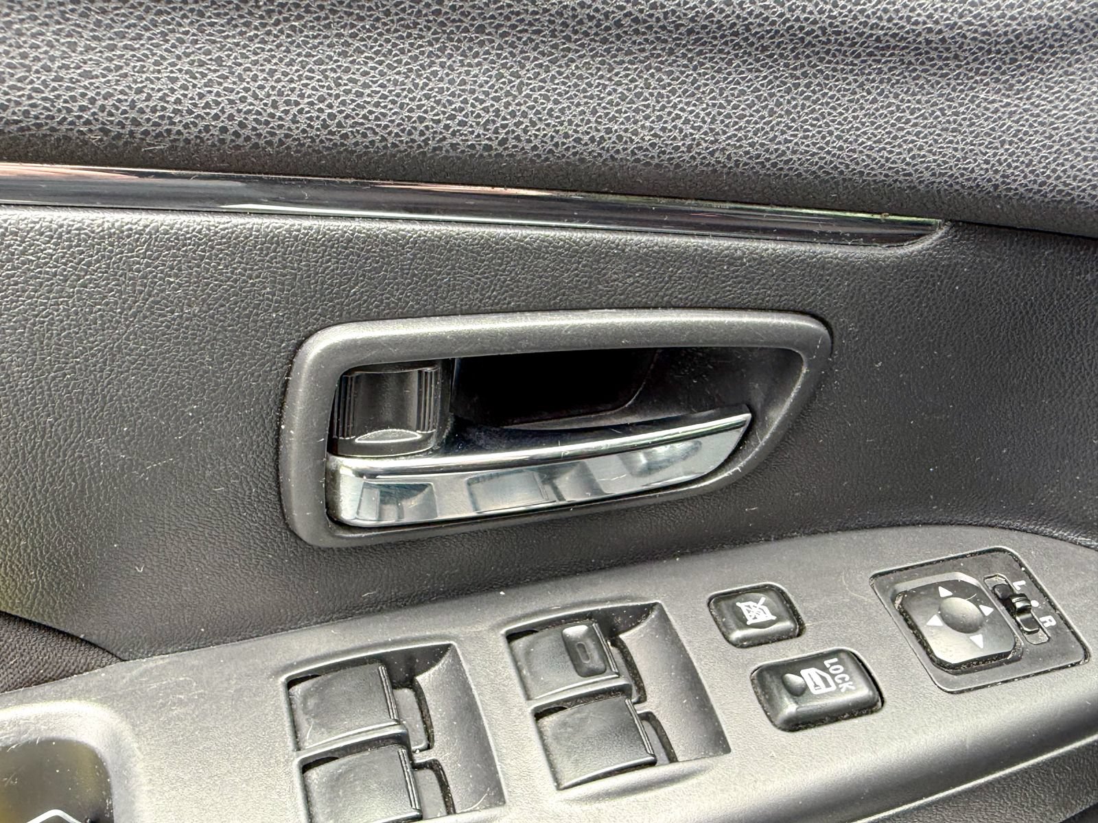 Used 2018 Mitsubishi Outlander Sport LE AWD/4WD image 19
