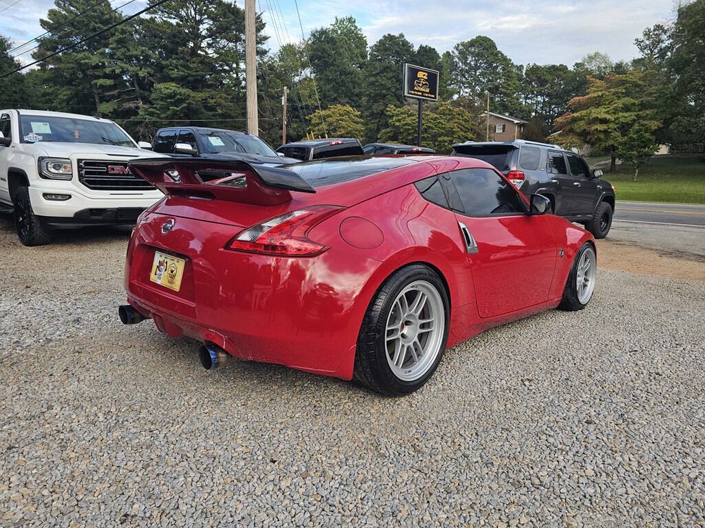 Used 2017 Nissan 370Z Coupe RWD image 8