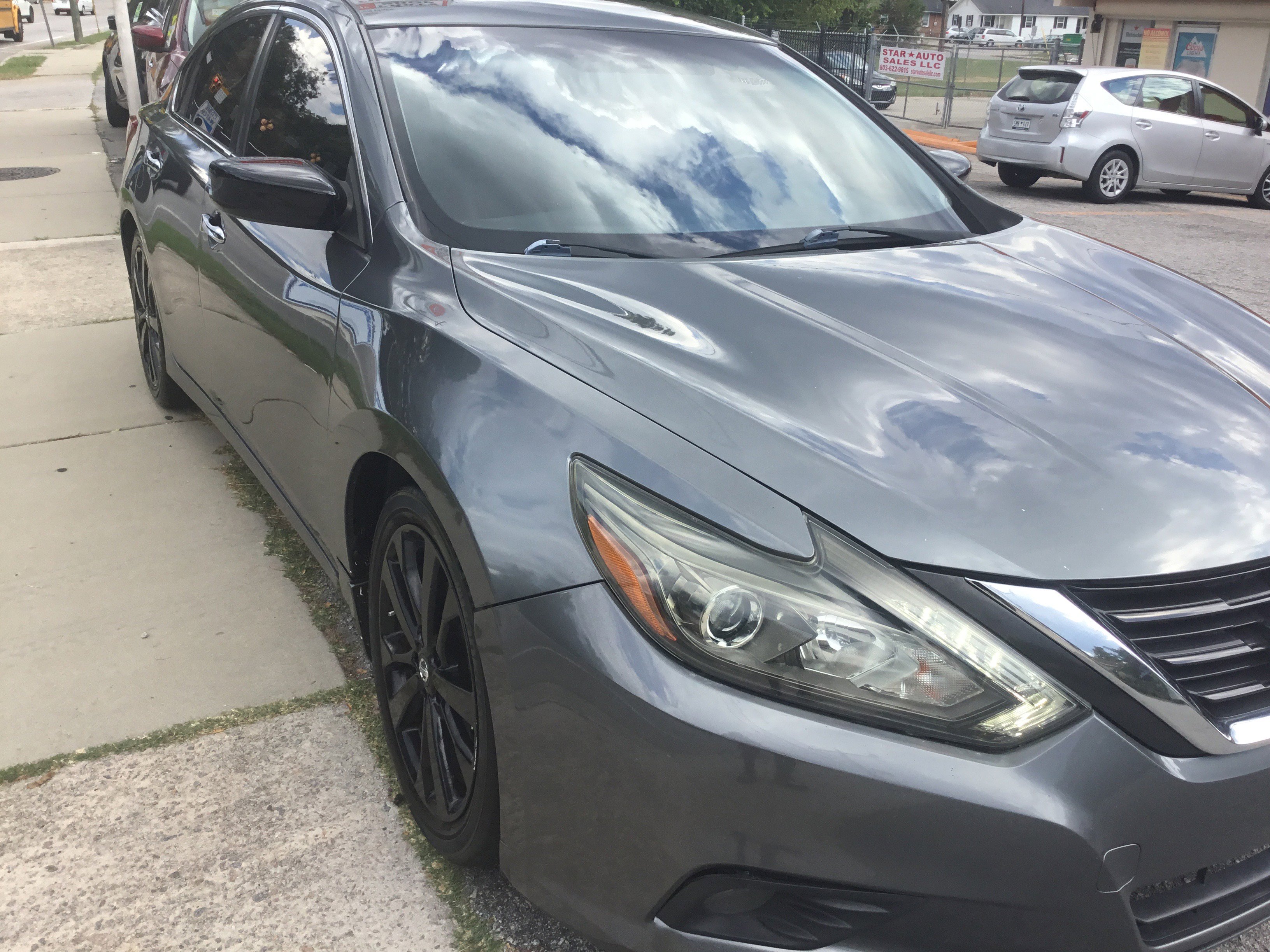 Used 2017 Nissan Altima 2.5 SR w/ Midnight Edition Package image 3