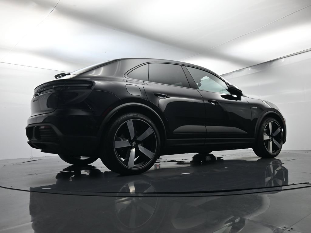 Certified 2024 Porsche Macan 4 Electric image 53