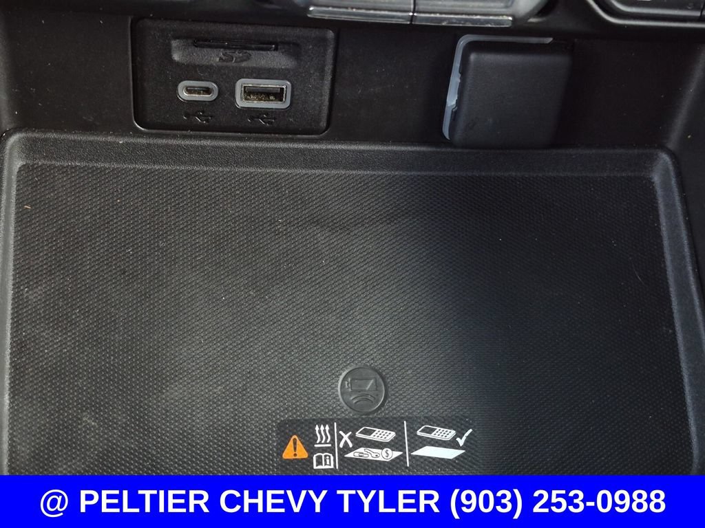 Used 2021 Chevrolet Tahoe Z71 w/ Z71 Off-Road Package AWD/4WD image 30