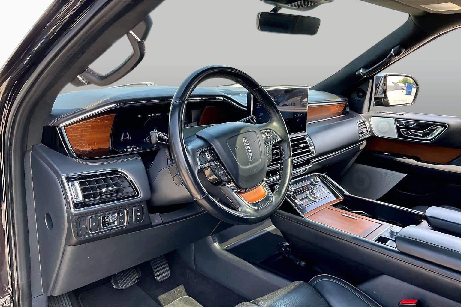 Used 2022 Lincoln Navigator L Black Label AWD/4WD image 16