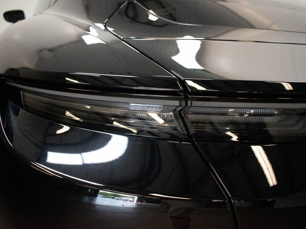 Used 2025 Porsche Taycan image 11