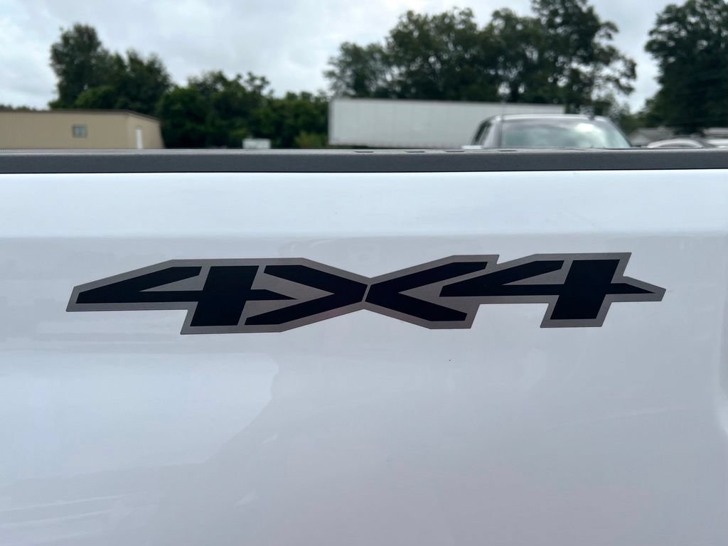 Used 2025 Chevrolet Silverado 2500 Custom w/ Custom Convenience Package AWD/4WD image 10