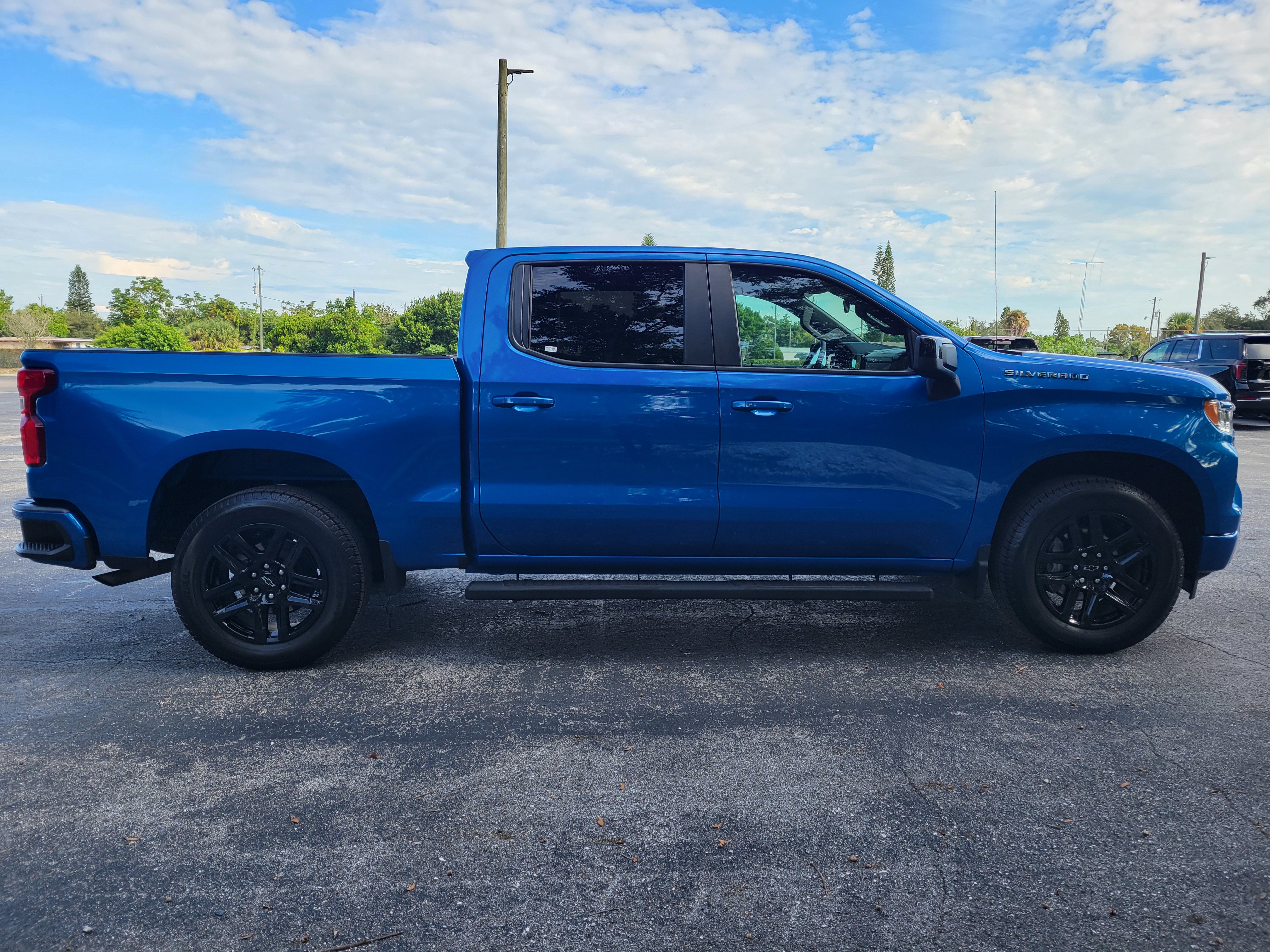 Certified 2023 Chevrolet Silverado 1500 RST RWD image 4