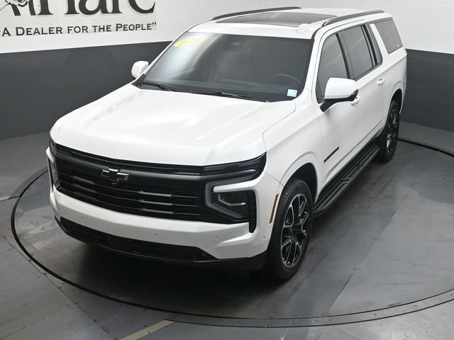 Used 2025 Chevrolet Suburban RST w/ Comfort Package AWD/4WD image 50