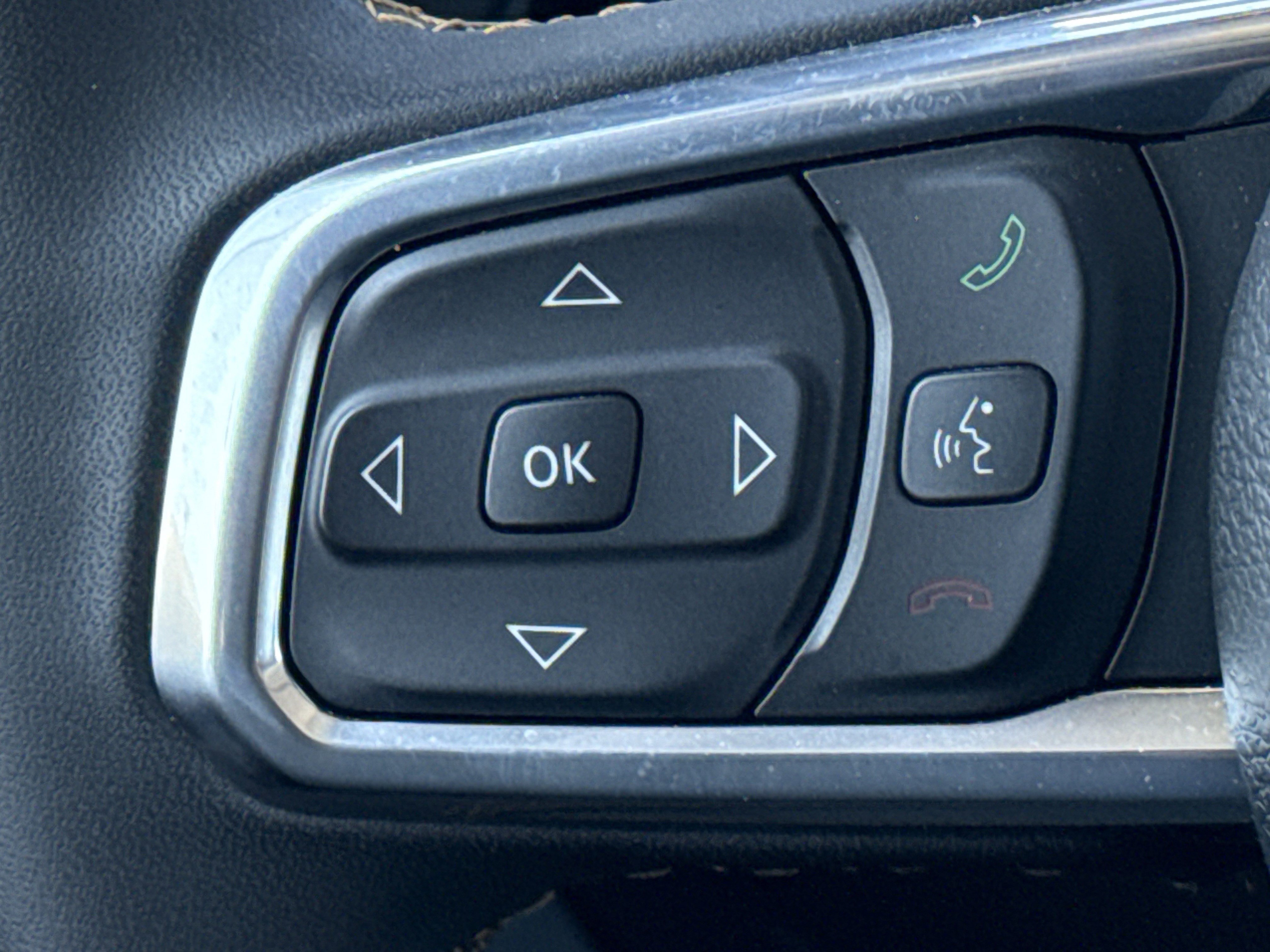 Used 2024 Jeep Wrangler Sahara w/ Technology Group image 18