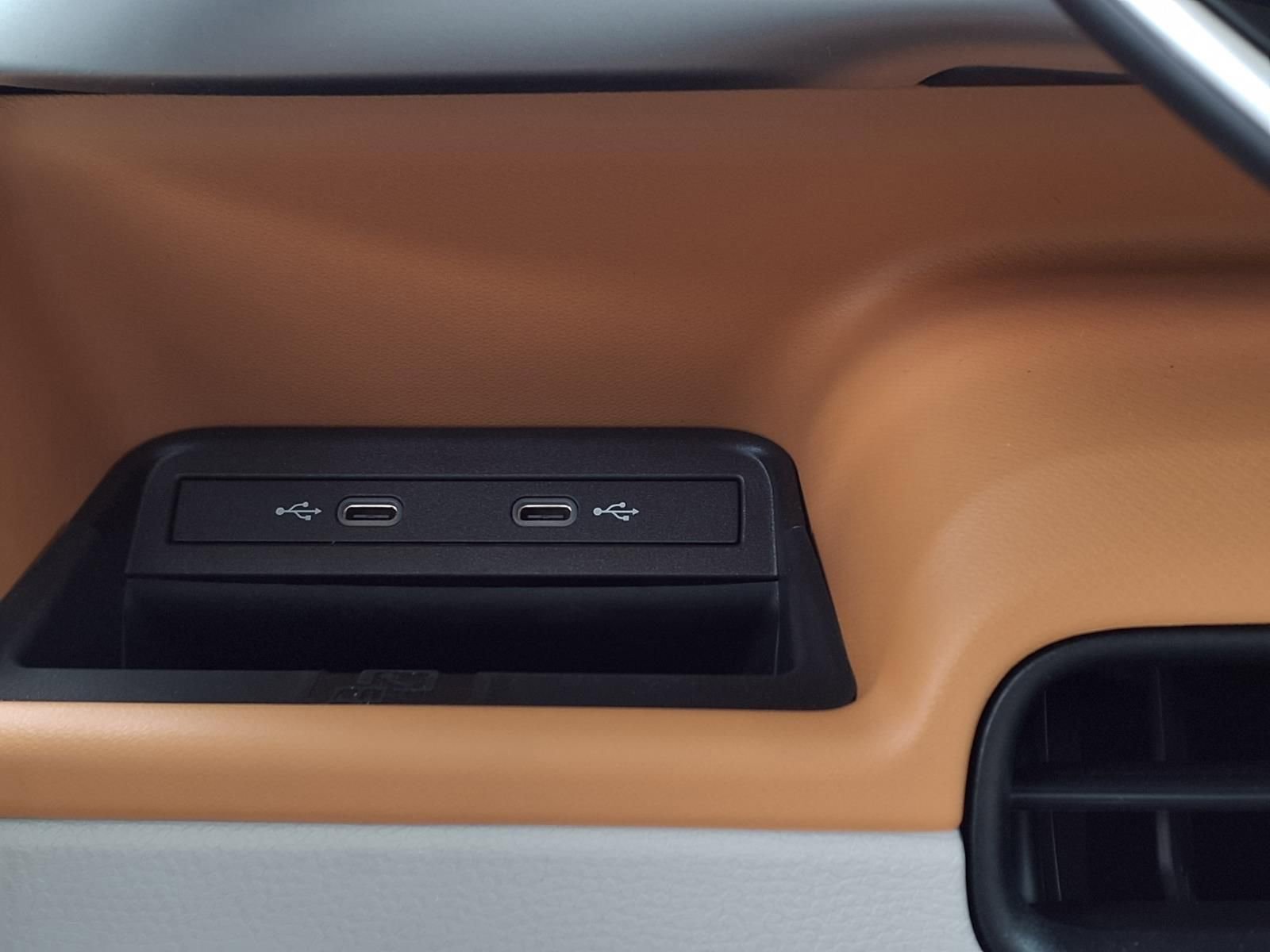 Certified 2025 Volkswagen ID. Buzz 1st Edition RWD image 14
