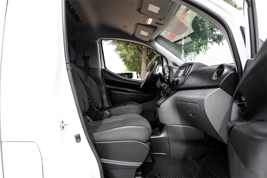 Used 2019 Nissan NV200 SV w/ Navigation Package image 30