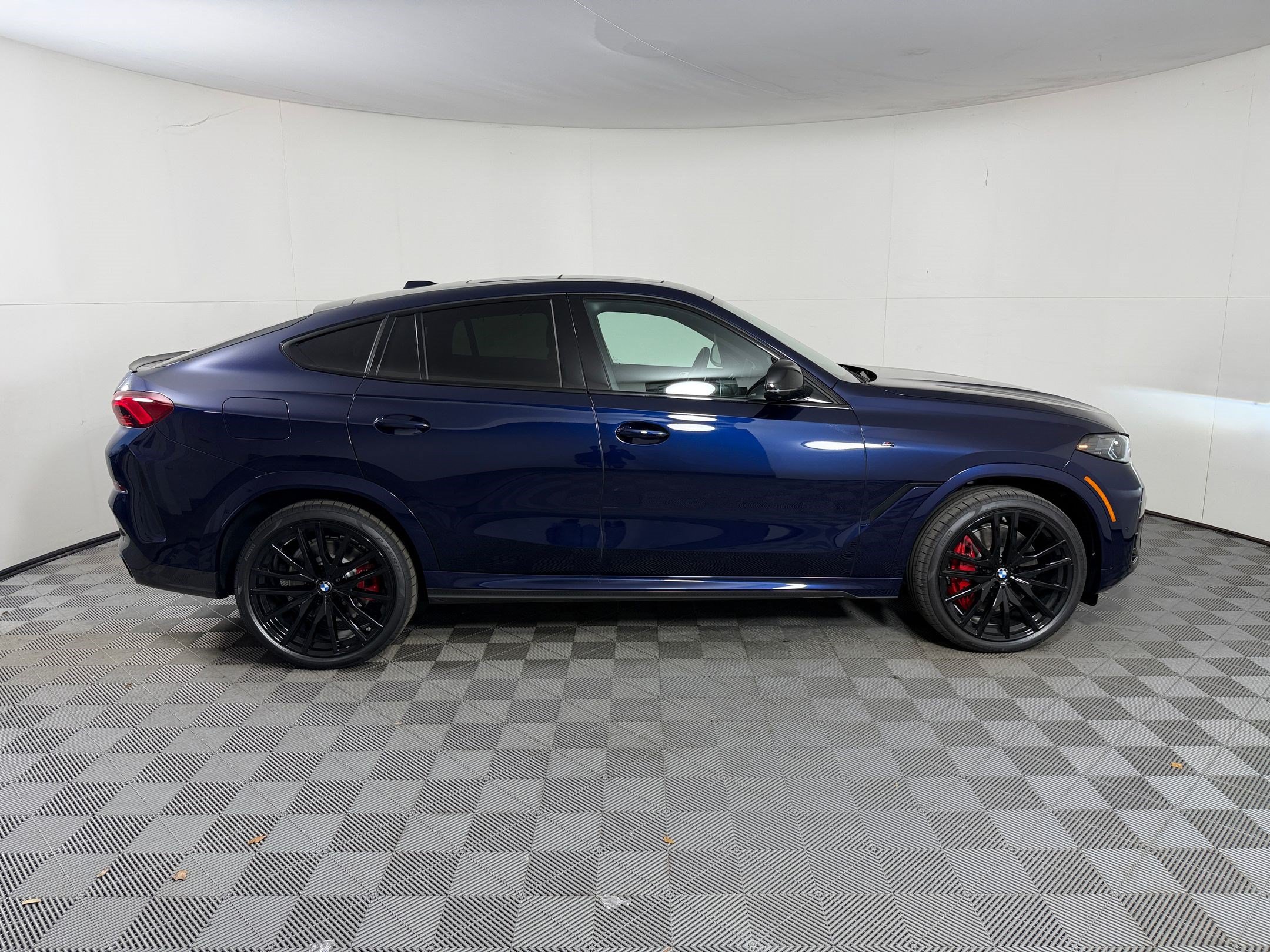 New 2027 BMW X6 M60i AWD/4WD image 8