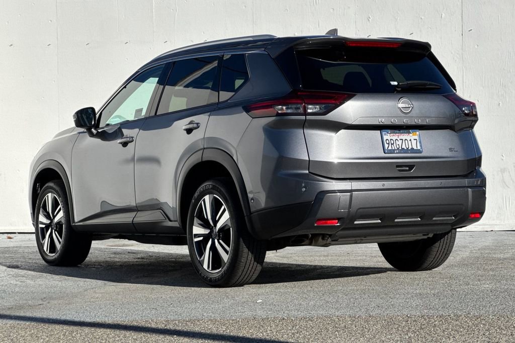 Certified 2025 Nissan Rogue SL w/ SL Premium Package image 6