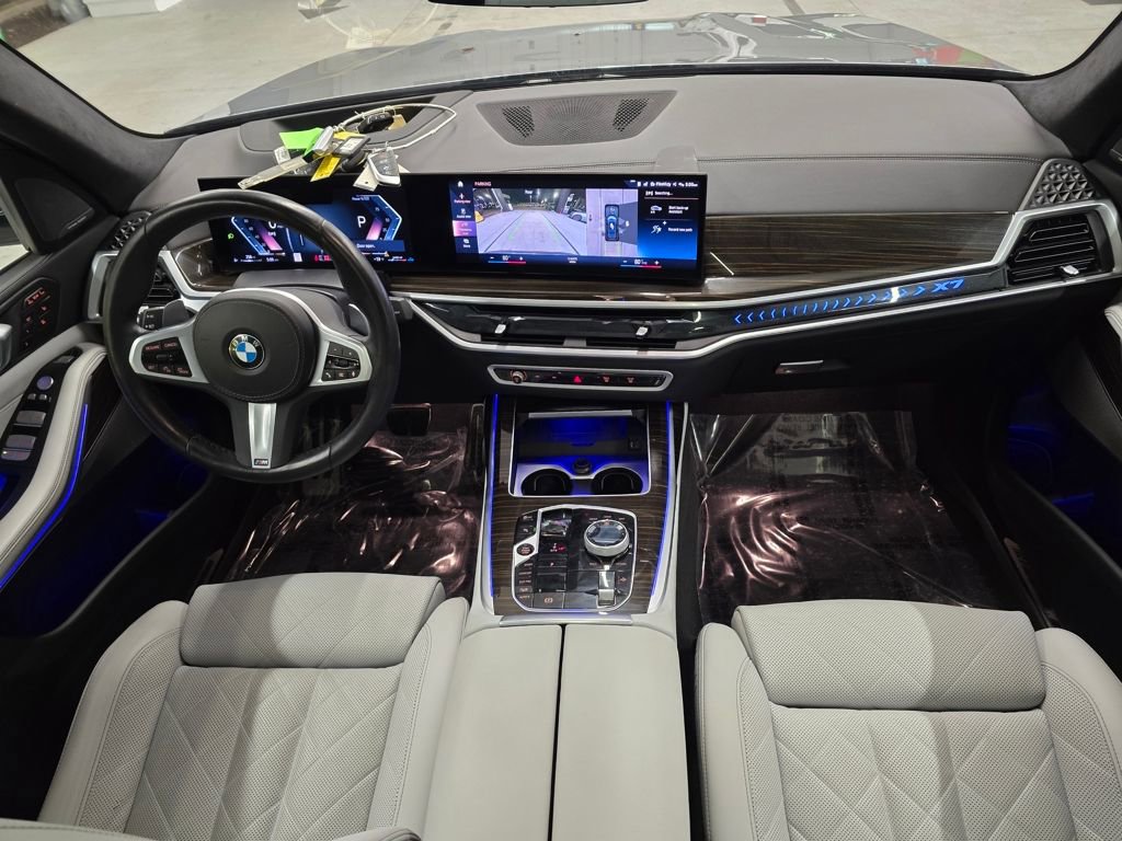 Used 2023 BMW X7 xDrive40i w/ Executive Package image 39