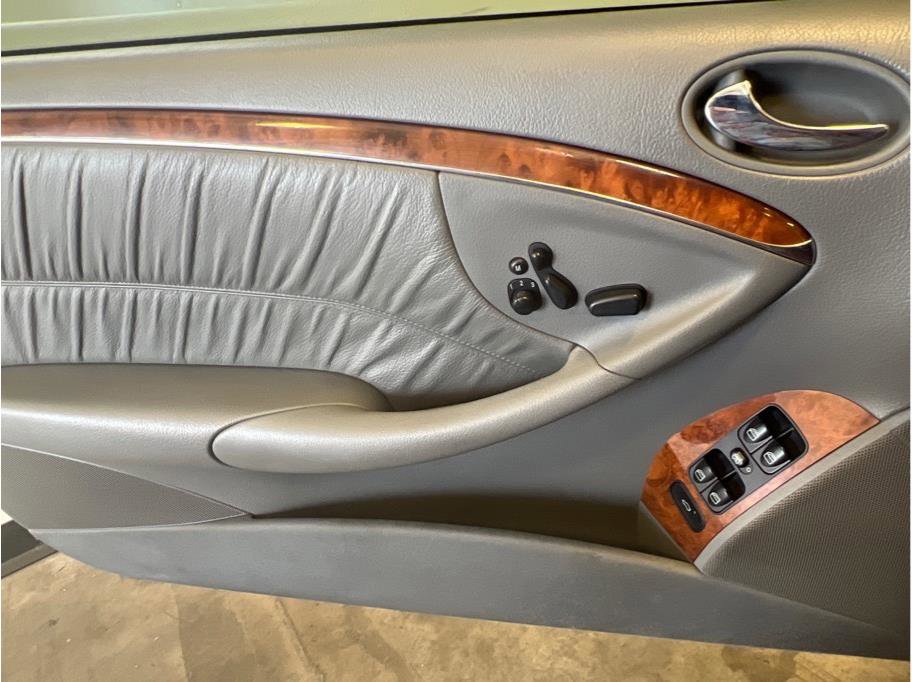 Used 2008 Mercedes-Benz CLK 350 Cabriolet image 32