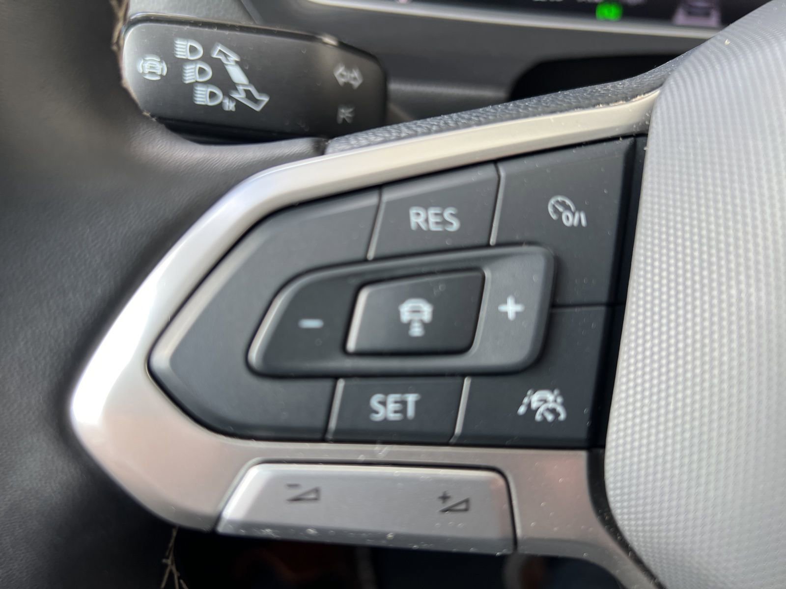 Used 2024 Volkswagen Tiguan S image 13