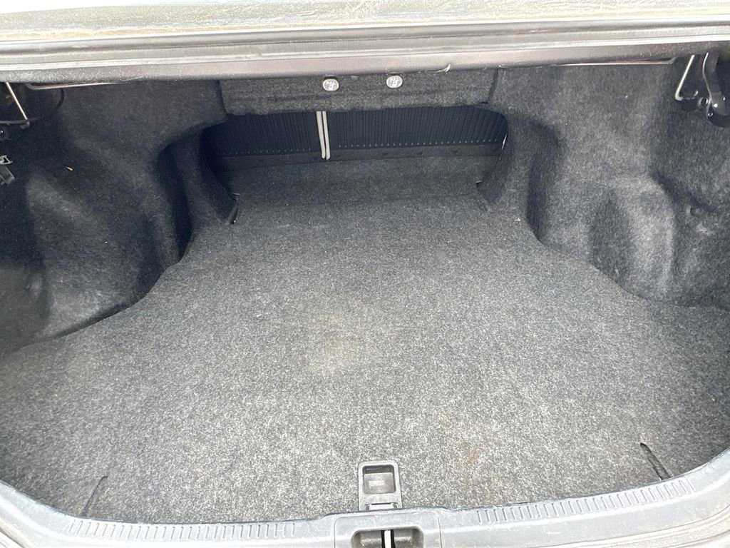 Used 2014 Toyota Camry XLE image 25