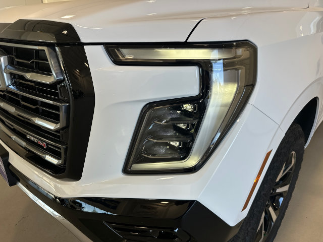 Certified 2025 GMC Yukon AT4 w/ AT4 Premium Plus Package AWD/4WD image 9