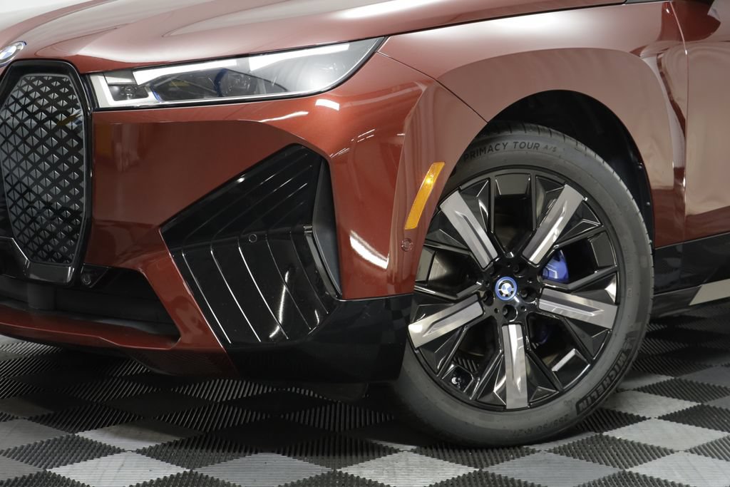 Certified 2023 BMW iX xDrive50 w/ Sport Package AWD/4WD image 3