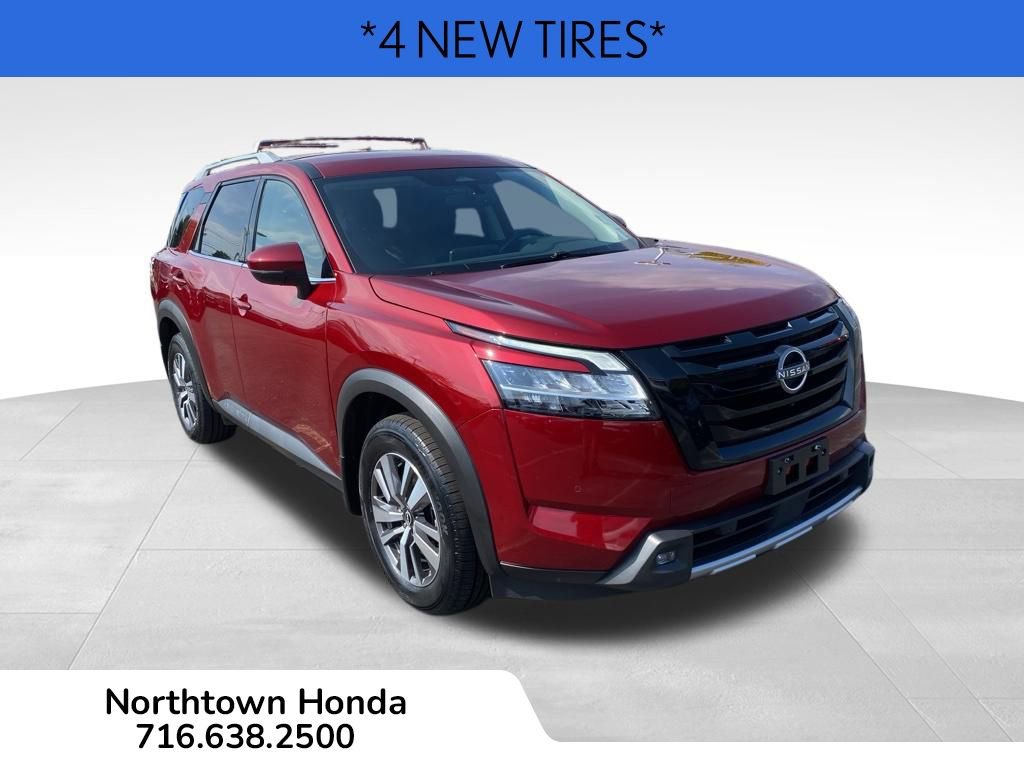 Used 2022 Nissan Pathfinder SL w/ SL Black Package image 2