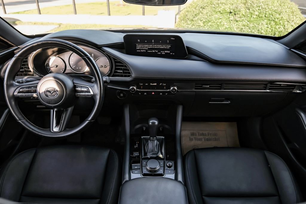 Used 2022 MAZDA MAZDA3 s FWD image 11