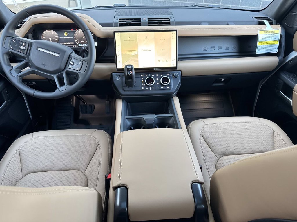 New 2026 Land Rover Defender 110 X-Dynamic SE AWD/4WD image 18