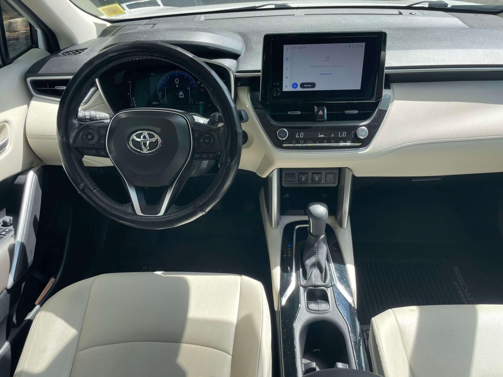 Used 2024 Toyota Corolla Cross XLE w/ Convenience Package AWD/4WD image 13