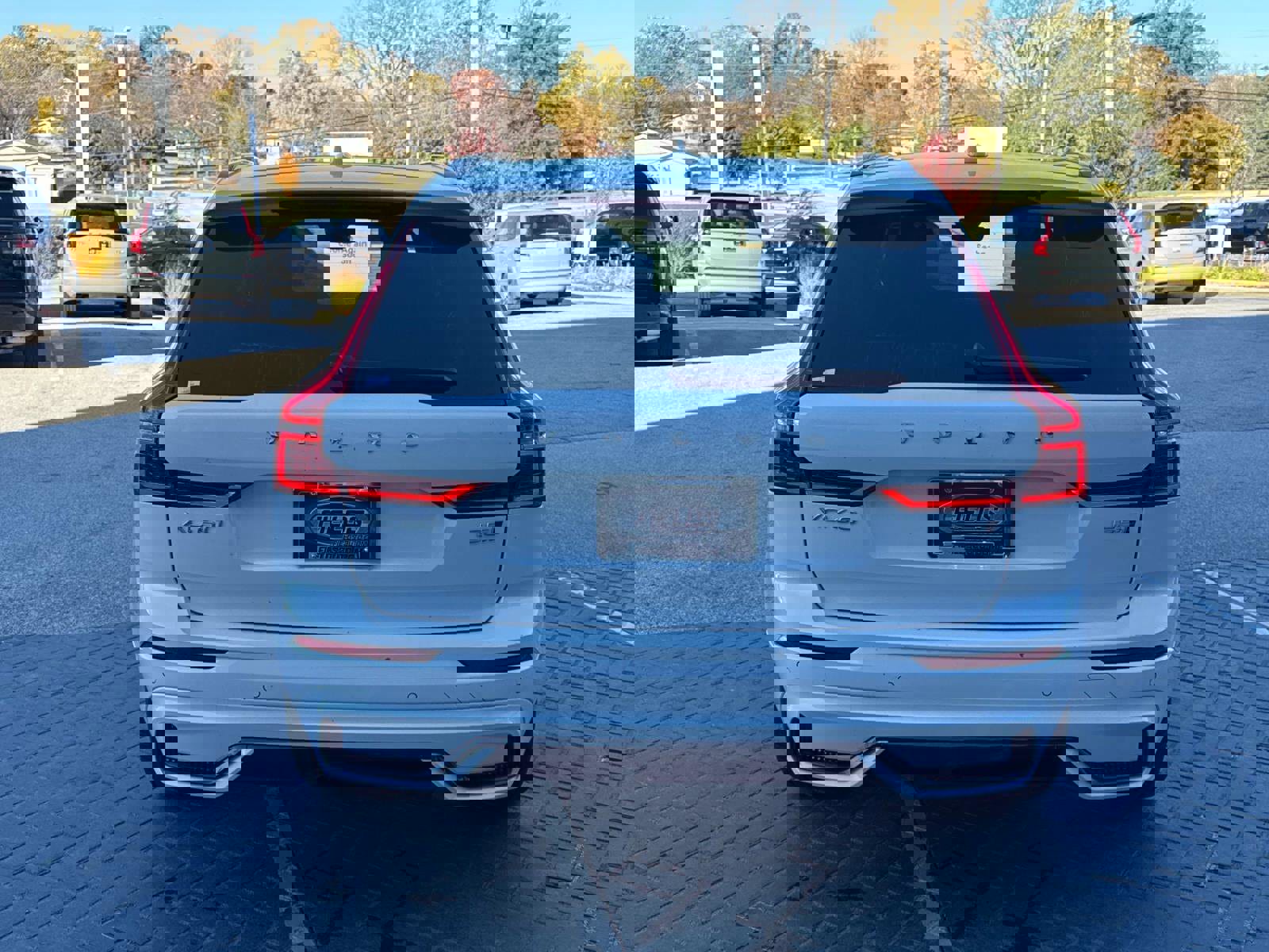 Used 2025 Volvo XC60 B5 Plus image 6