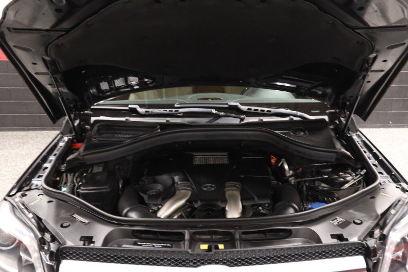 Used 2015 Mercedes-Benz GL 550 4MATIC image 14