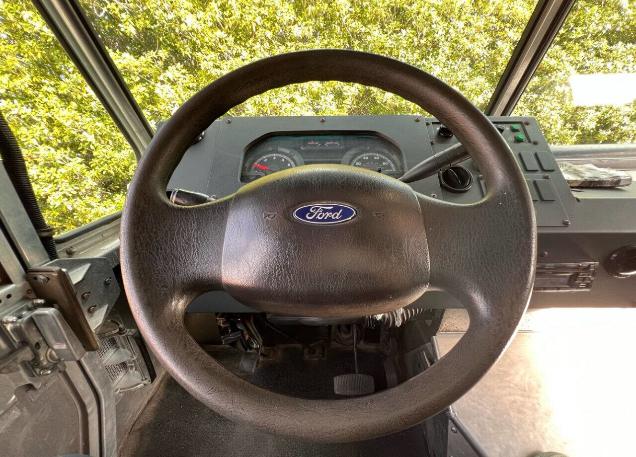 Used 2014 Ford E-350 and Econoline 350 Super Duty w/ A/C Prep Package image 20