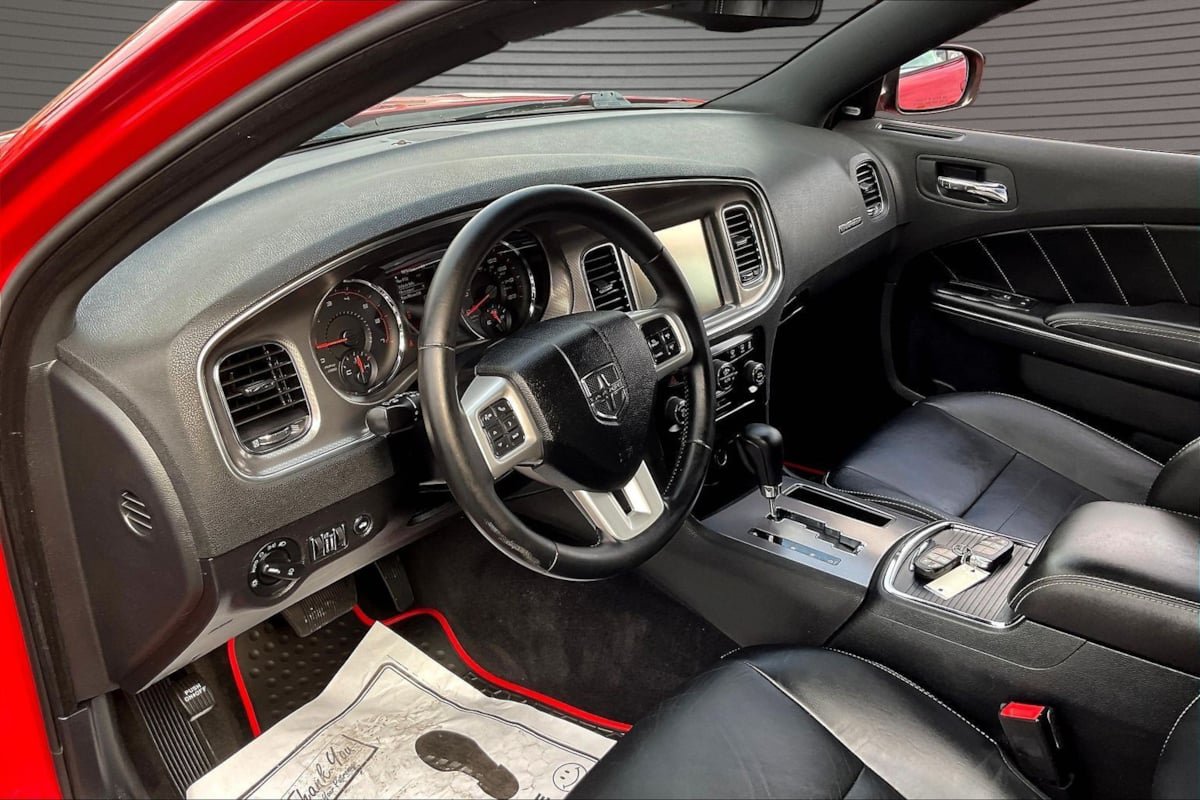 Used 2012 Dodge Charger R/T RWD image 16