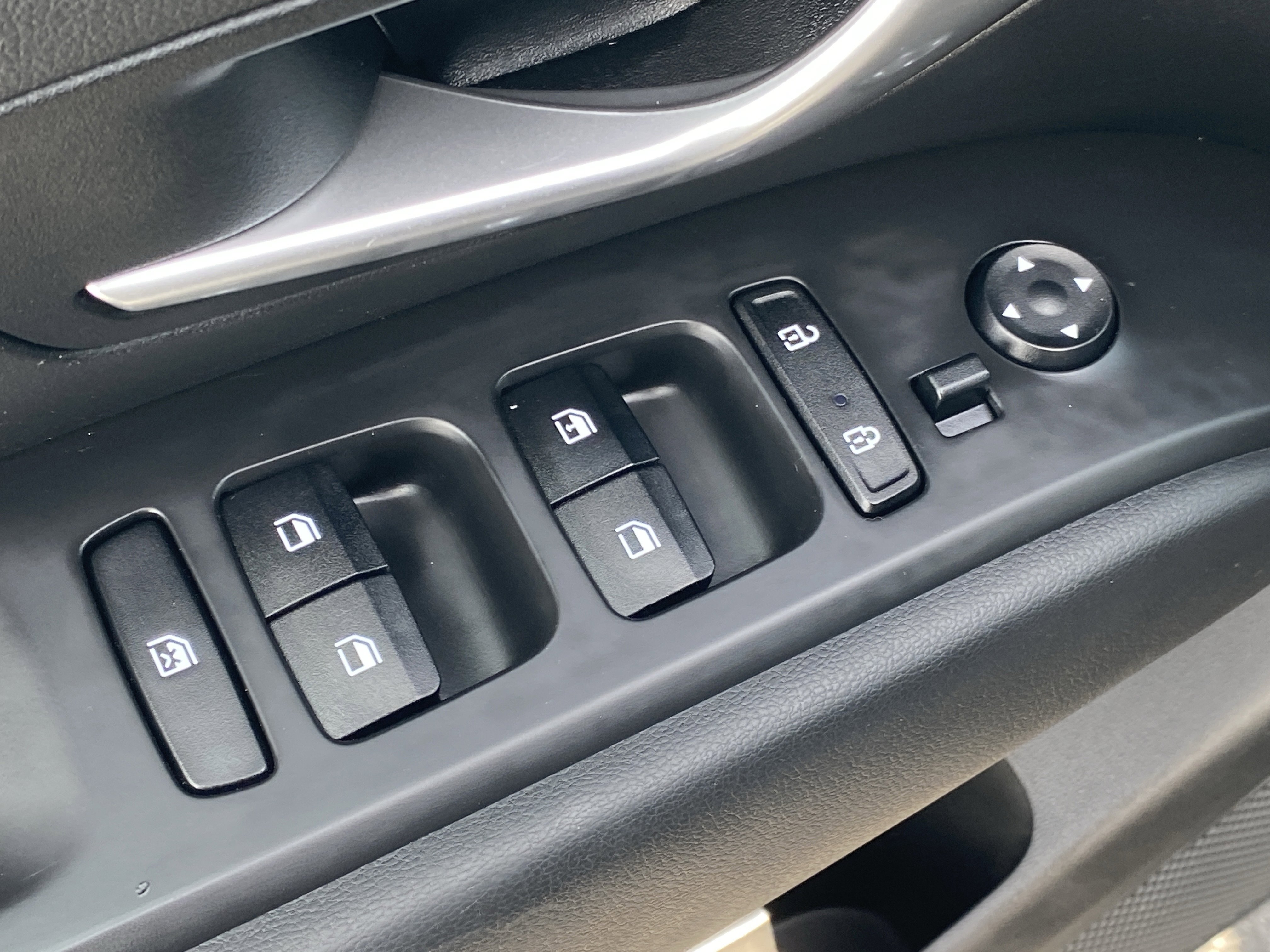 Used 2023 Hyundai Santa Cruz SE image 16