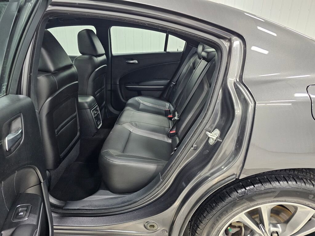 Used 2020 Dodge Charger SXT w/ Plus Group image 3