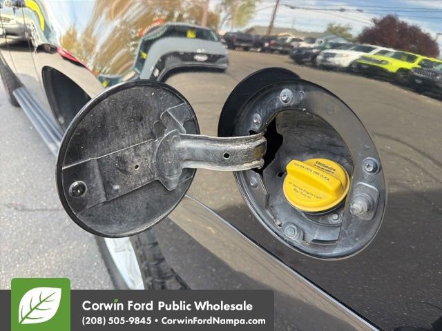 Used 2013 GMC Yukon XL SLT w/ SLT-2 Equipment Package image 10