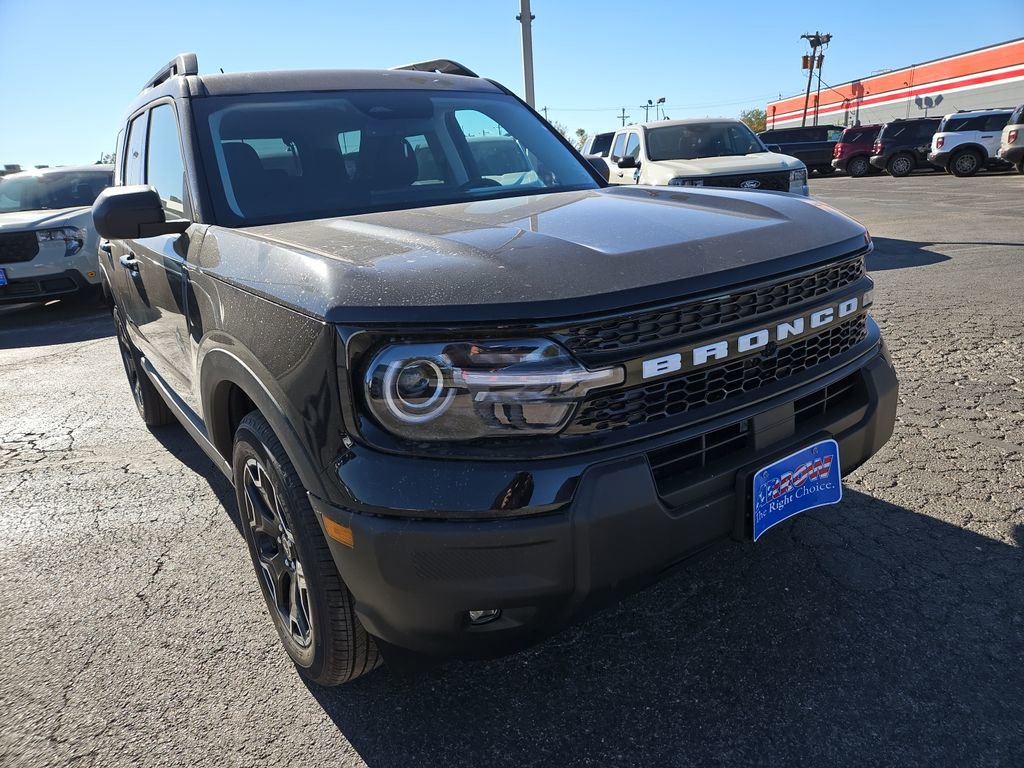 New 2025 Ford Bronco Sport Outer Banks image 2