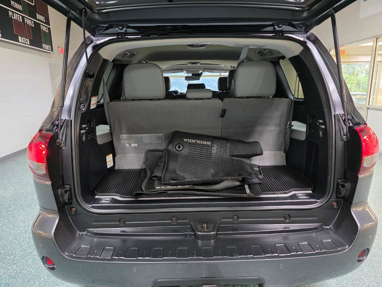 Used 2018 Toyota Sequoia Limited w/ Safety & Convenience Package AWD/4WD image 23