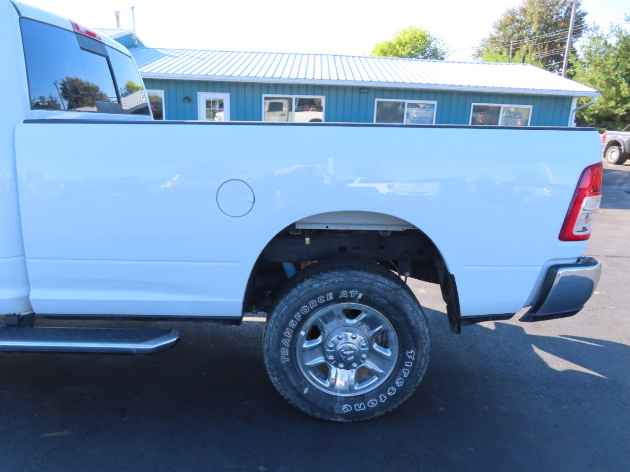 Used 2024 RAM 2500 Tradesman w/ Chrome Appearance Group image 14