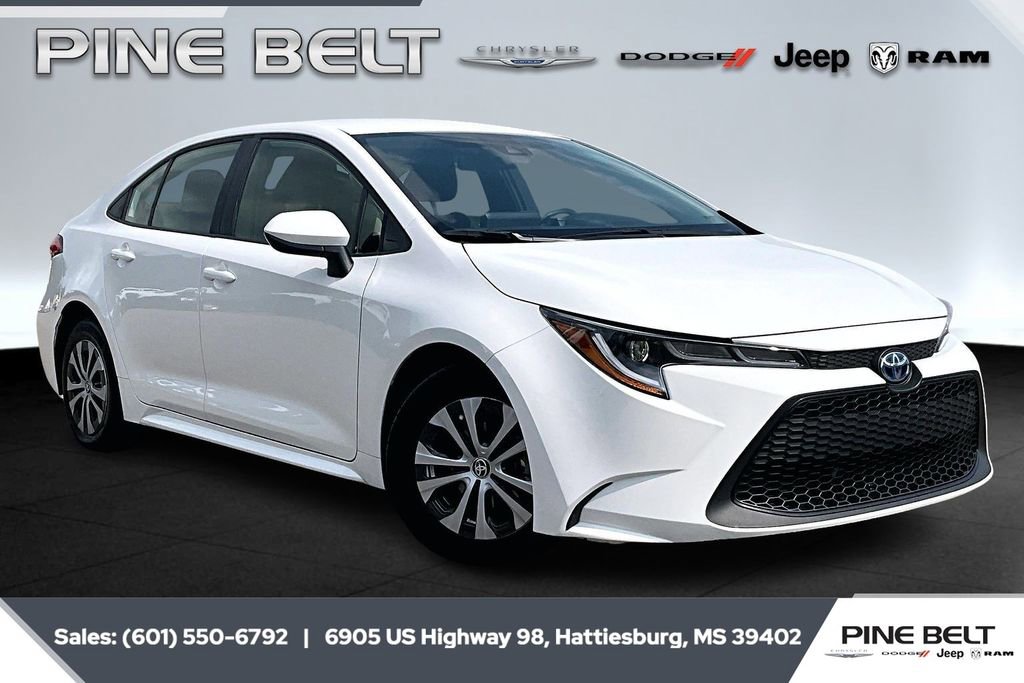 Used 2022 Toyota Corolla LE image 1