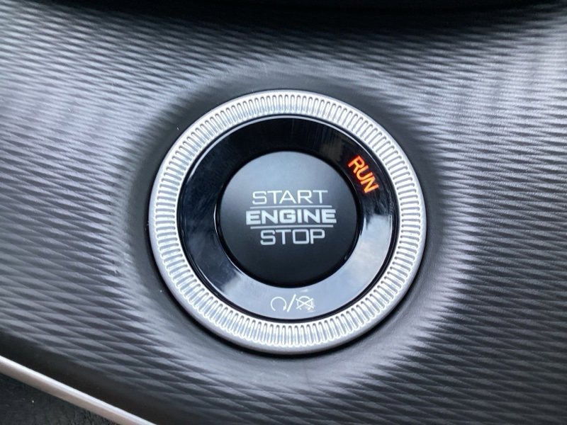 New 2025 Jeep Grand Cherokee Altitude image 37