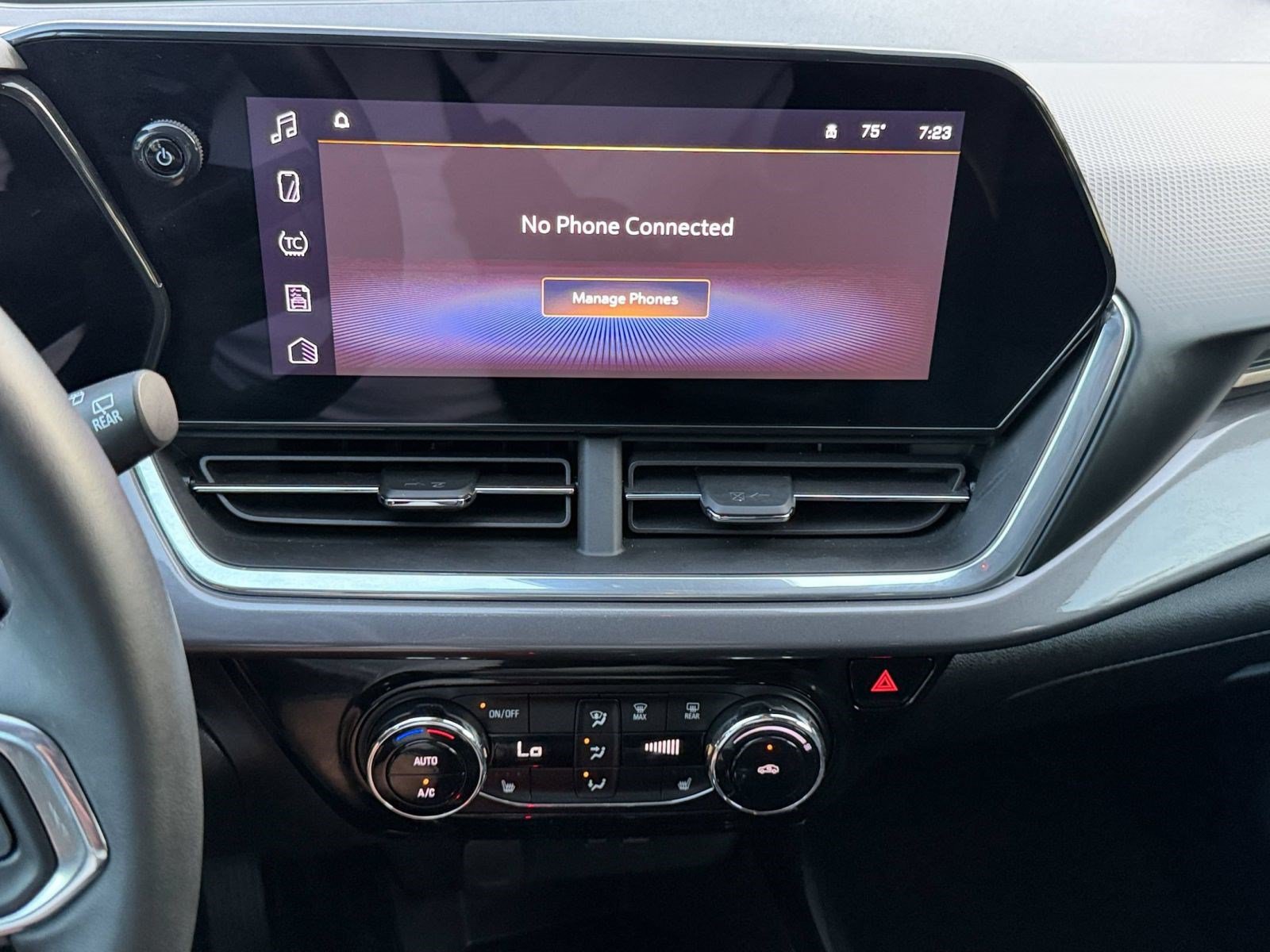 Used 2024 Chevrolet Trax ACTIV w/ Driver Confidence Package FWD image 21