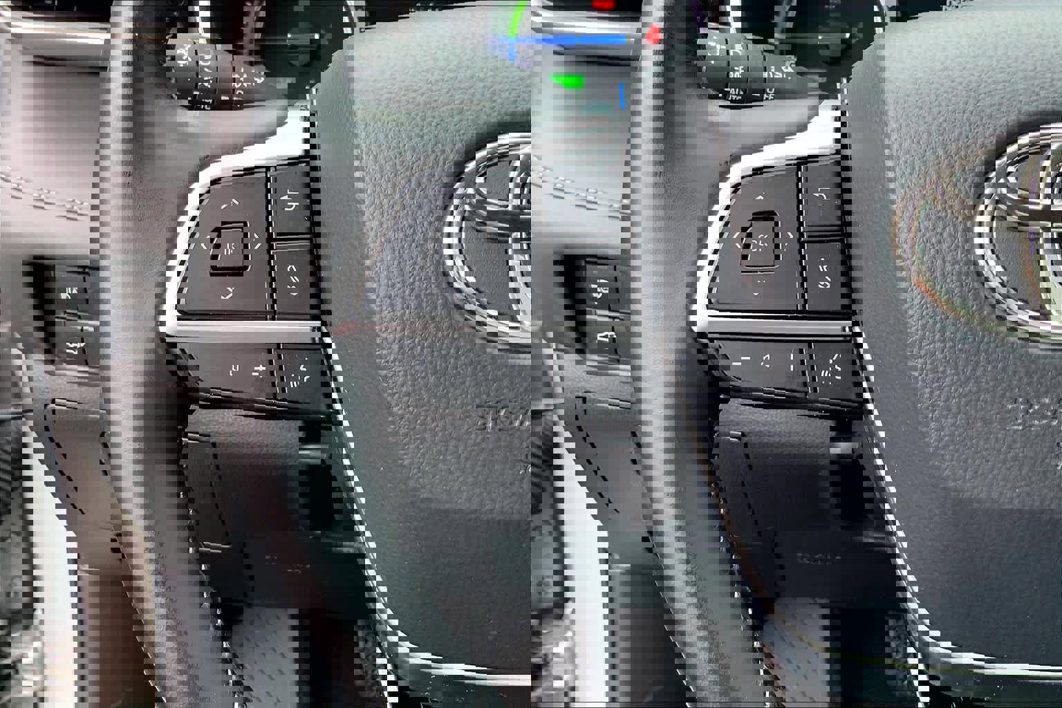 Used 2021 Toyota Highlander XLE image 24